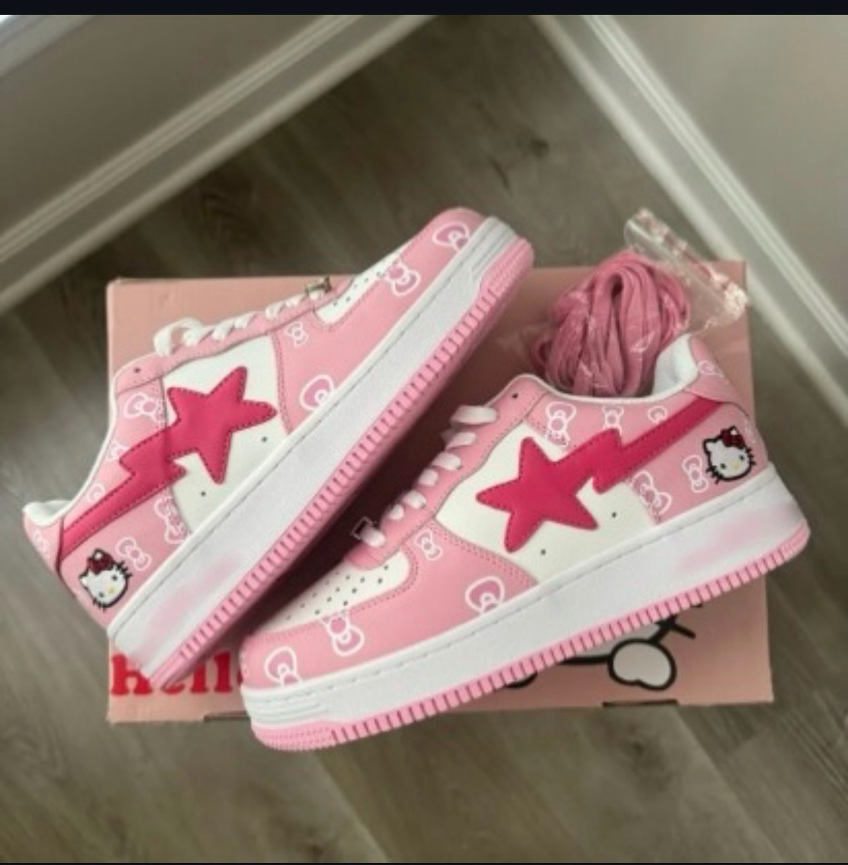 Hello Kitty Shoes